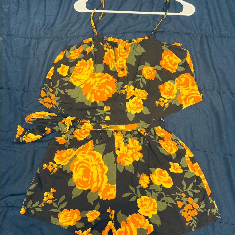 Gibson Black and Orange Floral Garment